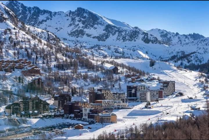Joli T2, Centre, Parking Prive, Wifi, Local A Ski Isola 2000 Exterior foto