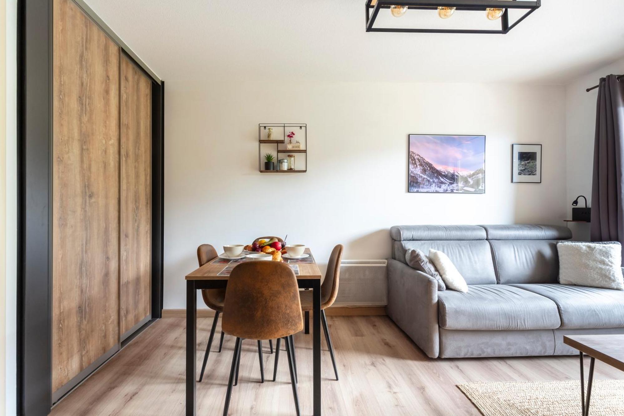 Joli T2, Centre, Parking Prive, Wifi, Local A Ski Isola 2000 Exterior foto